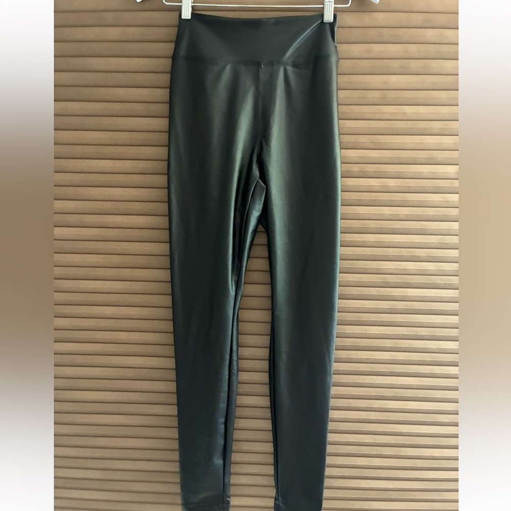 Aerie Offline Women's Black Leggings